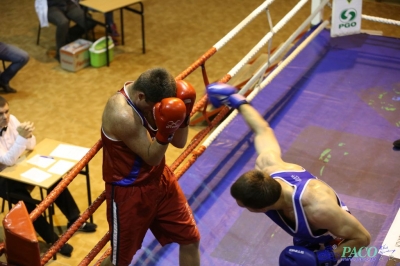 Towarzyski Mecz Bokserski - MKS II LO Chełm vs Klub Sportowy Paco: Bartosz Wdowiak vs Mikołaj Sadurski