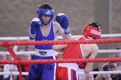 MOL w boksie - Puławy 2012 Karol Judin (KS Paco ) vs Bartosz Czernikarz