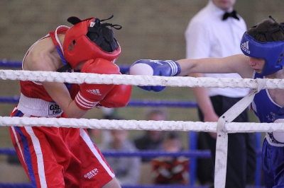 MOL w boksie - Puławy 2012 Karol Judin (KS Paco ) vs Bartosz Czernikarz