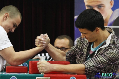 Armwrestling w XIV LO: Mężczyźni prawa ręka +70kg