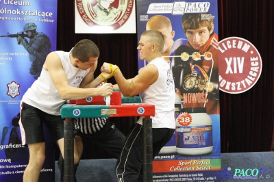 Armwrestling w XIV LO: Kategoria open mężczyzn lewa ręka