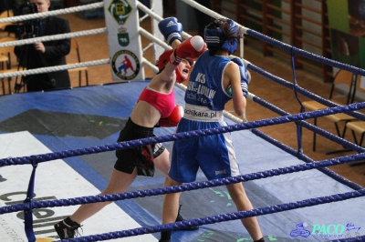 MOL Chełm 2013 :  Małgorzata Choma (Mechanik Włodawa) - Alina Szyszko (Boks Lublin)