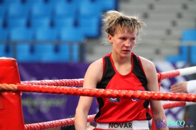 13. Mistrzostwa Polski Kobiet w Boksie - półfinał kat. 60 kg: Magdalena Wichrowska (Carbo Gliwice) - Dorota Kusiak (Start Gniezno) 3:0