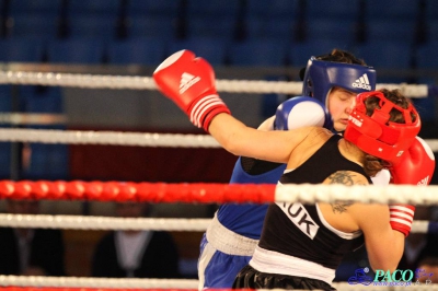 Półfinały 13. Mistrzostw Polski Kobiet w Boksie kategoria 57 kg: Sandra Kruk (UKS Kontra Elbląg) - Aleksandra Banak (Polonia Leszno) RSC 4