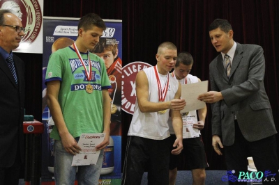 Armwrestling w XIV LO: Kategoria open mężczyzn lewa ręka