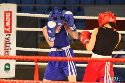 XIII MP Seniorek w Boksie Drabik Sandra Kick Boxing Kielce vs Cieslik Katarzyna DKB Dabrowa Górnicza 3:0