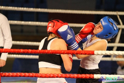 XIII MP Seniorek w Boksie Andrzejewska Anna Gwardia Łódź vs Bogoń Paulina PTB Tiger Tarnów 1:2