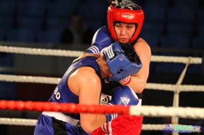  Półfinały 13. Mistrzostw Polski Kobiet w Boksie kategoria 75 kg: Lidia Fidura (GUKS Carbo Gliwice) - Wioleta Michalska (Legia Warszawa) RSC 4