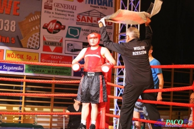 II Gala Boksu Amatorskiego w Zaklikowie: Dawid Iwiński (Walter Rzeszów) - Mateusz Gątnicki (Paco Lublin)