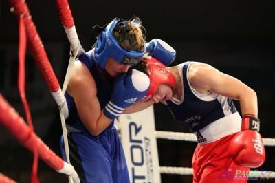 IV GALA SPORTÓW WALKI: Karolina MICHALCZUK (Paco Lublin) - Jadwiga STAŃCZAK (Carbo Gliwice) - Chełm 25.10.14r_52