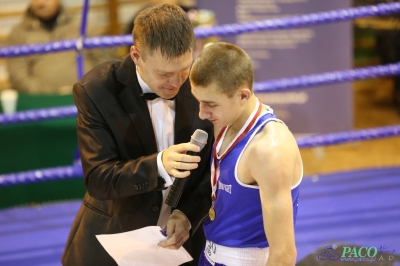 Towarzyski Mecz Bokserski - MKS II LO Chełm vs Klub Sportowy Paco: Kamil Wieczorek nie dał szans Dawidowi Wierciochow