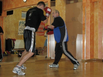 Trening pięściarzy zawodowych w klubie Paco