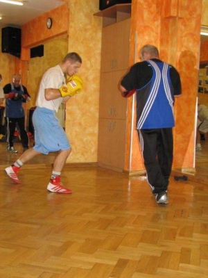 Trening pięściarzy zawodowych w klubie Paco