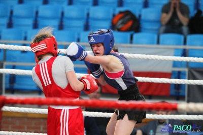 XIII MP Seniorek w Boksie ćwierćfinał kat. 48 kg: Agnieszka Słomska (Broń Radom) - Małgorzata Choma (Mechanik Włodawa)