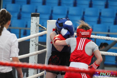 XIII MP Seniorek w Boksie ćwierćfinał kat. 48 kg: Agnieszka Słomska (Broń Radom) - Małgorzata Choma (Mechanik Włodawa)