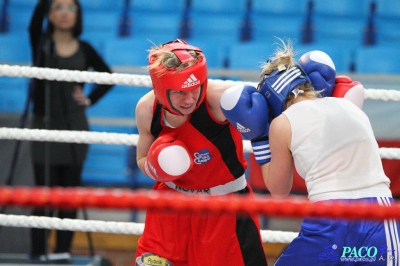 13. Mistrzostwa Polski Kobiet w Boksie - półfinał kat. 60 kg: Magdalena Wichrowska (Carbo Gliwice) - Dorota Kusiak (Start Gniezno) 3:0