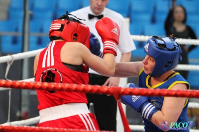 13. Mistrzostwa Polski Kobiet w Boksie - półfinał kat. 69 kg: Natalia Holińska (Skorpion Szczecin) - Ewa Gawenda (Carbo Gliwice) 3:0