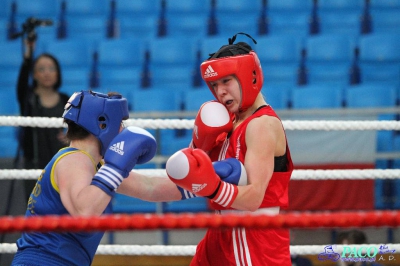 13. Mistrzostwa Polski Kobiet w Boksie - półfinał kat. 69 kg: Natalia Holińska (Skorpion Szczecin) - Ewa Gawenda (Carbo Gliwice) 3:0