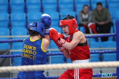 13. Mistrzostwa Polski Kobiet w Boksie - półfinał kat. 69 kg: Natalia Holińska (Skorpion Szczecin) - Ewa Gawenda (Carbo Gliwice) 3:0