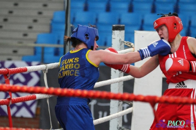 13. Mistrzostwa Polski Kobiet w Boksie - półfinał kat. 69 kg: Natalia Holińska (Skorpion Szczecin) - Ewa Gawenda (Carbo Gliwice) 3:0