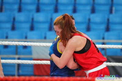 13. Mistrzostwa Polski Kobiet w Boksie - półfinał kat. 69 kg: Natalia Holińska (Skorpion Szczecin) - Ewa Gawenda (Carbo Gliwice) 3:0