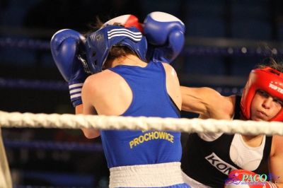 Półfinały 13. Mistrzostw Polski Kobiet w Boksie kategoria 57 kg: Sandra Kruk (UKS Kontra Elbląg) - Aleksandra Banak (Polonia Leszno) RSC 4