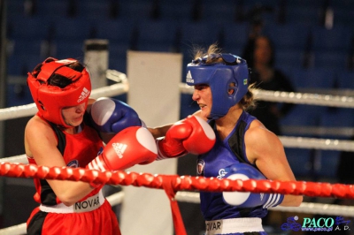 Półfinały 13. Mistrzostw Polski Kobiet w Boksie kategoria 57 kg: Jadwiga Stańczak (GUKS Carbo Gliwice) - Sylwia Pel (GUKS Carbo Gliwice) 3:0