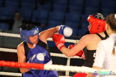  Półfinały 13. Mistrzostw Polski Kobiet w Boksie kategoria 75 kg: Lidia Fidura (GUKS Carbo Gliwice) - Wioleta Michalska (Legia Warszawa) RSC 4