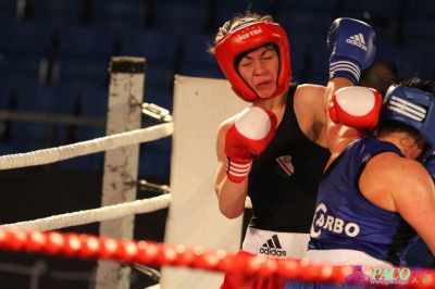  Półfinały 13. Mistrzostw Polski Kobiet w Boksie kategoria 75 kg: Lidia Fidura (GUKS Carbo Gliwice) - Wioleta Michalska (Legia Warszawa) RSC 4