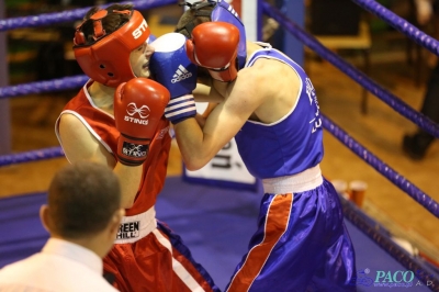 Towarzyski Mecz Bokserski - MKS II LO Chełm vs Klub Sportowy Paco: Kamil Wieczorek nie dał szans Dawidowi Wierciochow