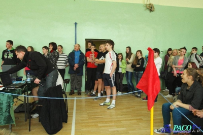 Fotorelacja z IV Międzygimnazjalnego Turnieju w siłowaniu na ręce: klasyfikacja drużynowa 